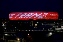 بايرن يكرّم الراحل بكنباور بتعليق قميصه في