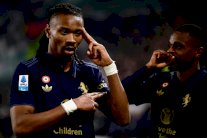 بطولة إيطاليا: يوفنتوس ينسى موقتا خيبة الكأس بفوز خامس تواليا