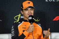 نوريس يقر بأن سيارة ماكلارين 