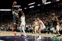 أن بي ايه: ديترويت يتغلب على كليفلاند ويضمن رصيدا إيجابيا في الموسم المنتظم