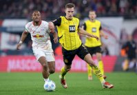 انتهاء موسم مدافع دورتموند شلوتربيك بسبب الإصابة