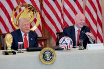 سنة قبل مونديال 2026: الحلم الأميركي لفيفا خلف حلف ترامب-إنفانتينو