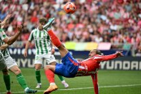 بطولة إسبانيا: غريزمان يمدد عقده مع أتلتيكو حتى 2027