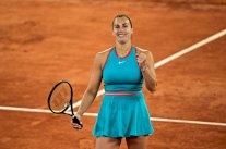 بطولة رولان غاروس: سابالينكا تجرّد شفيونتيك من اللقب وتبلغ النهائي