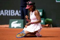 دورة كوينز: انسحاب أوساكا وبيغولا