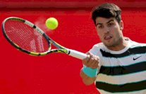 دورة كوينز: ألكاراس يعاني بعض الشيء لبلوغ الدور الثاني