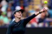 دورة إيستبورن: انسحاب كرايتشيكوفا يلقي بالشكوك حول دفاعها عن لقبها في ويمبلدون