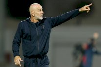 النصر السعودي يفسخ عقد مدربه الإيطالي بيولي