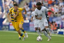 بطولة إنكلترا: أرسنال يخالف رغبة جماهيره ويتعاقد مع مادويكي جناح تشلسي