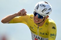 طواف فرنسا: بوغاتشار يفوز بالمرحلة الثالثة عشرة ويعزز صدارته