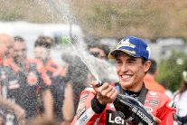 جائزة تشيكيا الكبرى: مارك ماركيس يواصل سيطرته على سباقات السرعة