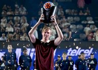 لوس كابوس: الكندي شابوفالوف يحرز اللقب