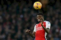 أرتيتا يدافع عن مقاربة أرسنال في قضية رحيل بارتي