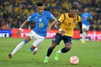 بطولة إيطاليا: ميلان يتعاقد مع الإكوادوري إستوبينيان قادما من برايتون