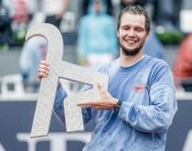 دورة كيتزبوهيل: بوبليك يواصل تألقه ويحرز لقبه الثاني في أسبوعين