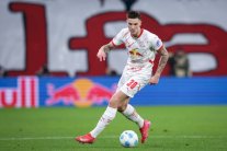 مانشستر يونايتد يعلن تعاقده مع المهاجم السلوفيني شيشكو