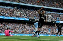 بطولة انكلترا: توتنهام يلحق الهزيمة الاولى بسيتي ويرتقي الى الصدارة