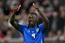 بطولة إيطاليا: مويس كين يمدد عقده مع فيورتينا حتى عام 2029