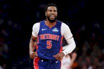 رابطة دوري أن بي ايه تحقق في مزاعم مراهنات تطال بيزلي