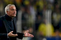 بنفيكا يؤكد بدء مفاوضاته مع مورينيو