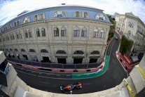 جائزة أذربيجان الكبرى: فيرستابن أول المنطلقين بعد تجارب رسمية فوضوية