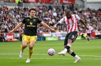 بطولة إنكلترا: مانشستر يونايتد يعود إلى دوامة الهزائم وأموريم في دائرة الخطر