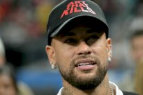 نيمار المصاب لن يعود إلى الملاعب قبل تشرين الثاني/نوفمبر