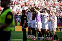 بطولة إسبانيا: اشبيلية يسحق برشلونة 4-1