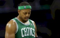 توقيف نجم كرة السلة السابق بول بيرس بشبهة القيادة تحت تأثير الكحول