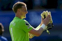 الحارس بيكفورد يوقع عقدا جديدا مع إيفرتون