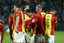 يوروبا ليغ: أستون فيلا يسقط في هولندا وفوز ثالث لليون