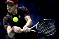 دورة باريس: سينر بسهولة الى نصف النهائي وأوجيه-ألياسيم ينهي مغامرة فاشرو