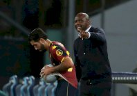 بطولة إيطاليا: متذيل الترتيب جنوى ينفصل عن مدربه فييرا