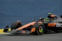 جائزة ساو باولو الكبرى: نوريس يخطو بثبات نحو اللقب بفوزه السابع للموسم