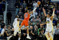 دوري أن بي ايه: ثاندر يهزم ووريرز ويحقق فوزه الـ13 تواليا