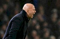 سلوت يعتبر أن علاقته بصلاح لم تنكسر