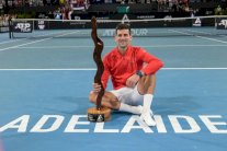 ديوكوفيتش يخوض دورة أديلايد استعدادا لبطولة أستراليا