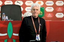 أمم إفريقيا: مدرب جنوب إفريقيا يعد بـ