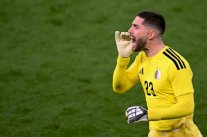 أمم إفريقيا: أوسيمهن ولوكمان يختبران السجل المثالي لحارس مرمى الجزائر لوكا زيدان