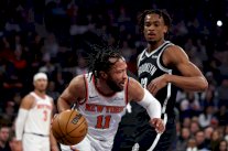 أن بي ايه: نيكس ينهي سلسلة هزائمه بفوز تاريخي بفارق 54 نقطة على نتس