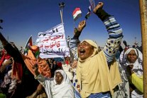 المشهد السوداني: حاكم استبد وشعب انتفض وبلد احتار