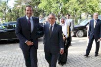 الأمير فيصل بن سلمان يعزي في وفاة محمد بن عيسى