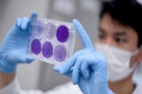 الصحة العالمية: ضرورة تحول اللقاح الى سلعة عامة للتعافي من كورونا