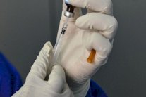 مودرنا تحدد سعر لقاح كورونا