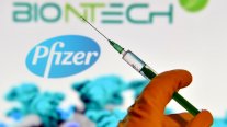 فايزر وبايونتيك تؤكدان فعالية لقاحهما ضد النسختين المتحورتين