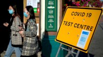 بريطانيا: دعوات لتأجيل تخفيف قيود كورونا 