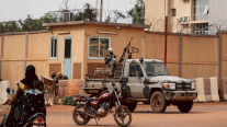 مقتل 10 جنود وإصابة 50 في هجوم بشمال بوركينا فاسو