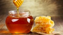 دراسة تكشف فوائد جديدة للعسل