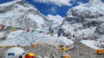 متسلق أميركي أول أجنبي يفقد حياته هذا الموسم خلال الصعود على إيفرست