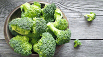 تناول البروكلي يحدّ من الحساسية الجلدية